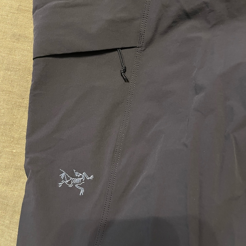 Arc'teryx Navy Blue Hiking Pants - Picture 8 of 8